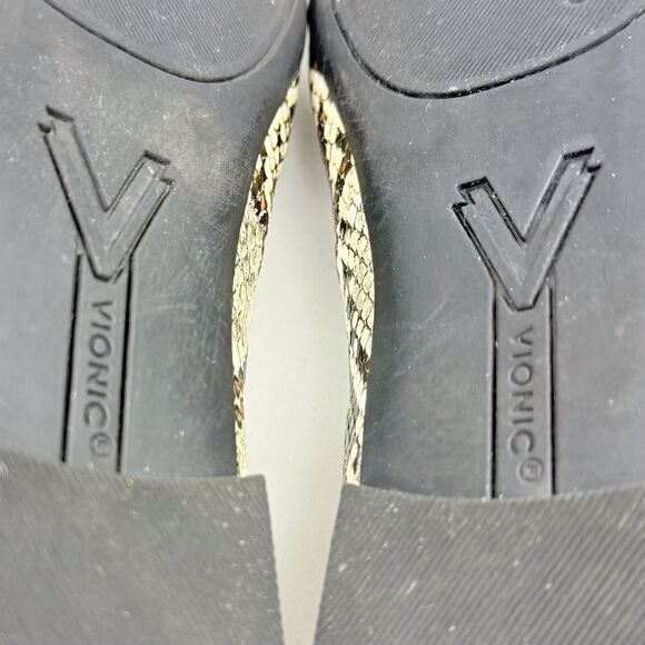 Vionic HAYES Cream Brown Snakeskin Print Slip On Orthotic Driving Loafers - Picture 15 of 16